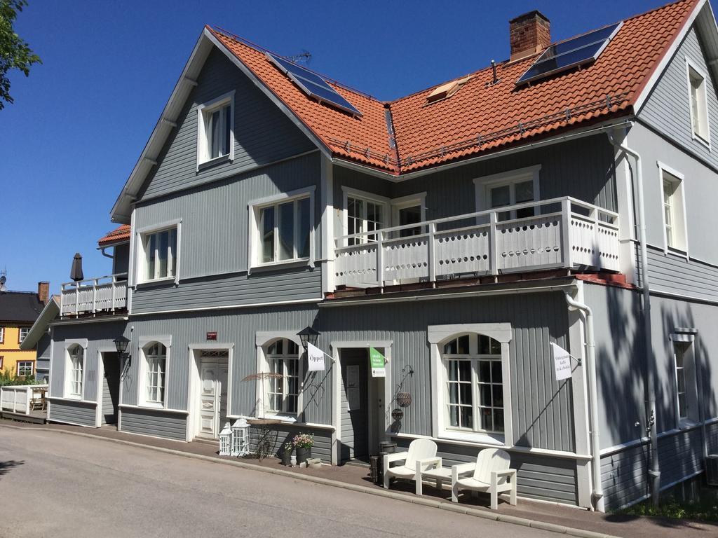 Bed & Breakfast Vintergatans 3*